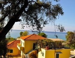 Holiday House Angelos A on Agios Gordios Beach Dış Mekan