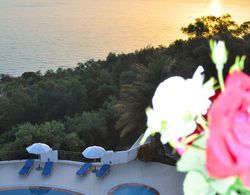 Holiday House With Pool Maria on Agios Gordios Beach Dış Mekan