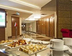 Holiday Inn Ankara Yeme / İçme