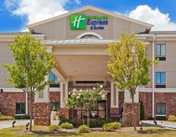 Holiday Inn Express and Suites Atlanta NW Powder S Genel