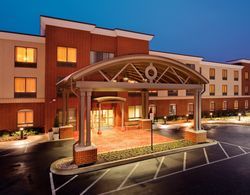 Holiday Inn Express and Suites Bethlehem Arpt Alle Genel