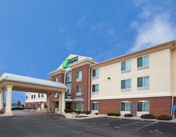 Holiday Inn Express and Suites Cincinnati Blue Ash Genel