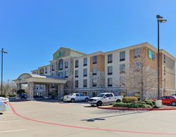 Holiday Inn Express and Suites Dallas South Desoto Genel