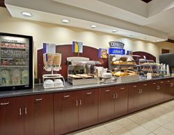 Holiday Inn Express and Suites Dayton South Frankl Yeme / İçme