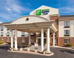 Holiday Inn Express and Suites Easton Genel