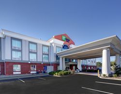 Holiday Inn Express and Suites Emporia Genel