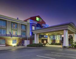 Holiday Inn Express and Suites Emporia Genel
