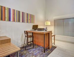 Holiday Inn Express and Suites Greenville Airport Genel