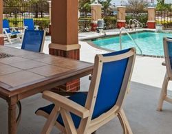 Holiday Inn Express and Suites Houston East Havuz
