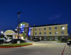 Holiday Inn Express and Suites Houston NW Tomball Genel