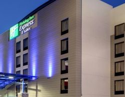 Holiday Inn Express and Suites Jackson Downtown Co Genel