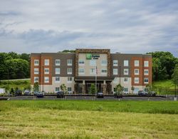 Holiday Inn Express and Suites Jamestown Genel