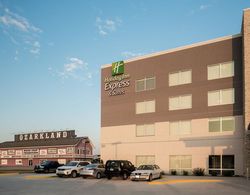 Holiday Inn Express and Suites Kingdom City Genel