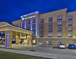 Holiday Inn Express and Suites Kingston Genel