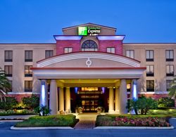 Holiday Inn Express and Suites Lake Placid Genel