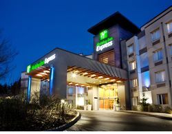 Holiday Inn Express and Suites Langley Genel