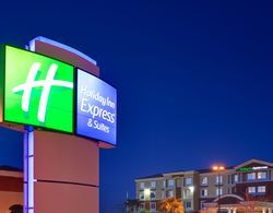 Holiday Inn Express and Suites Las Vegas I 215 S. Genel