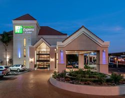 Holiday Inn Express and Suites Lathrop Genel