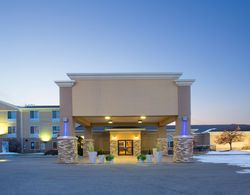 Holiday Inn Express and Suites Lexington Genel