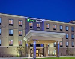 Holiday Inn Express and Suites Lincoln Airport Genel