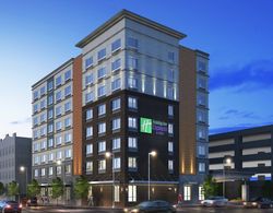 Holiday Inn Express and Suites Louisville Downtown Genel