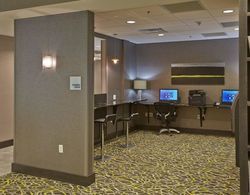 Holiday Inn Express and Suites Madison Central Genel