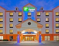 Holiday Inn Express and Suites Meadowlands Area Genel