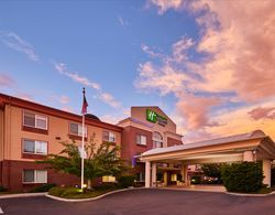 Holiday Inn Express and Suites Medford Central Poi Genel