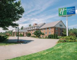 Holiday Inn Express and Suites Merrimack Genel