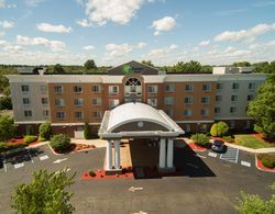Holiday Inn Express and Suites Middleboro Raynham Genel