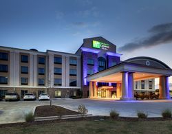 Holiday Inn Express and Suites Natchez South Genel
