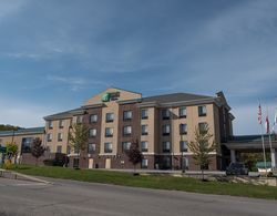 Holiday Inn Express and Suites North East Erie I 9 Genel