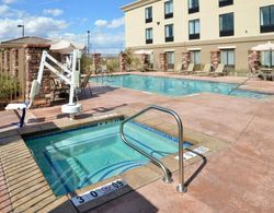 Holiday Inn Express and Suites Page Lake Powell Ar Havuz