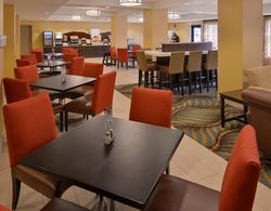 Holiday Inn Express and Suites Page Lake Powell Ar Yeme / İçme