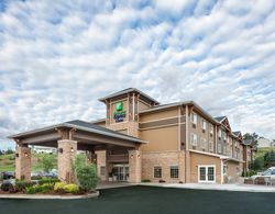 Holiday Inn Express and Suites Pullman Genel