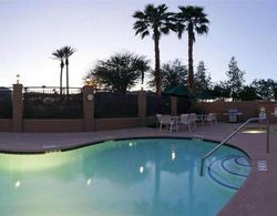 Holiday Inn Express and Suites Rancho Mirage Palm Genel