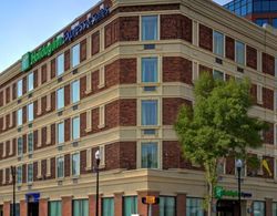 Holiday Inn Express and Suites Regina Genel