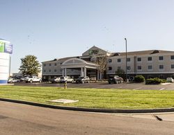 Holiday Inn Express and Suites Sedalia Genel