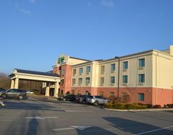 Holiday Inn Express and Suites Selinsgrove Univers Genel