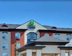 Holiday Inn Express and Suites Sherwood Park Edmon Genel