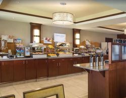 Holiday Inn Express and Suites Sherwood Park Edmon Yeme / İçme