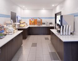 Holiday Inn Express and Suites Sioux Falls At Empi Yeme / İçme