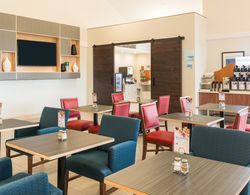 Holiday Inn Express and Suites Springfield Yeme / İçme