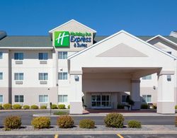 Holiday Inn Express and Suites Stevens Point Genel