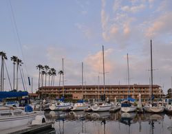 Holiday Inn Express and Suites Ventura Harbor Genel