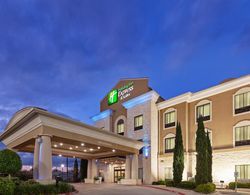 Holiday Inn Express and Suites Victoria Genel