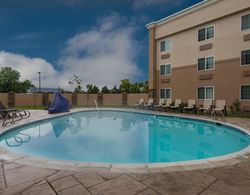 Holiday Inn Express and Suites Wheat Ridge Denver Havuz