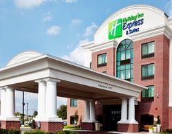 Holiday Inn Express and Suites Wilmington Newark Genel
