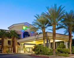 Holiday Inn Express - Cathedral City  Genel