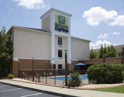 Holiday Inn Express Clayton Se Raleigh Genel